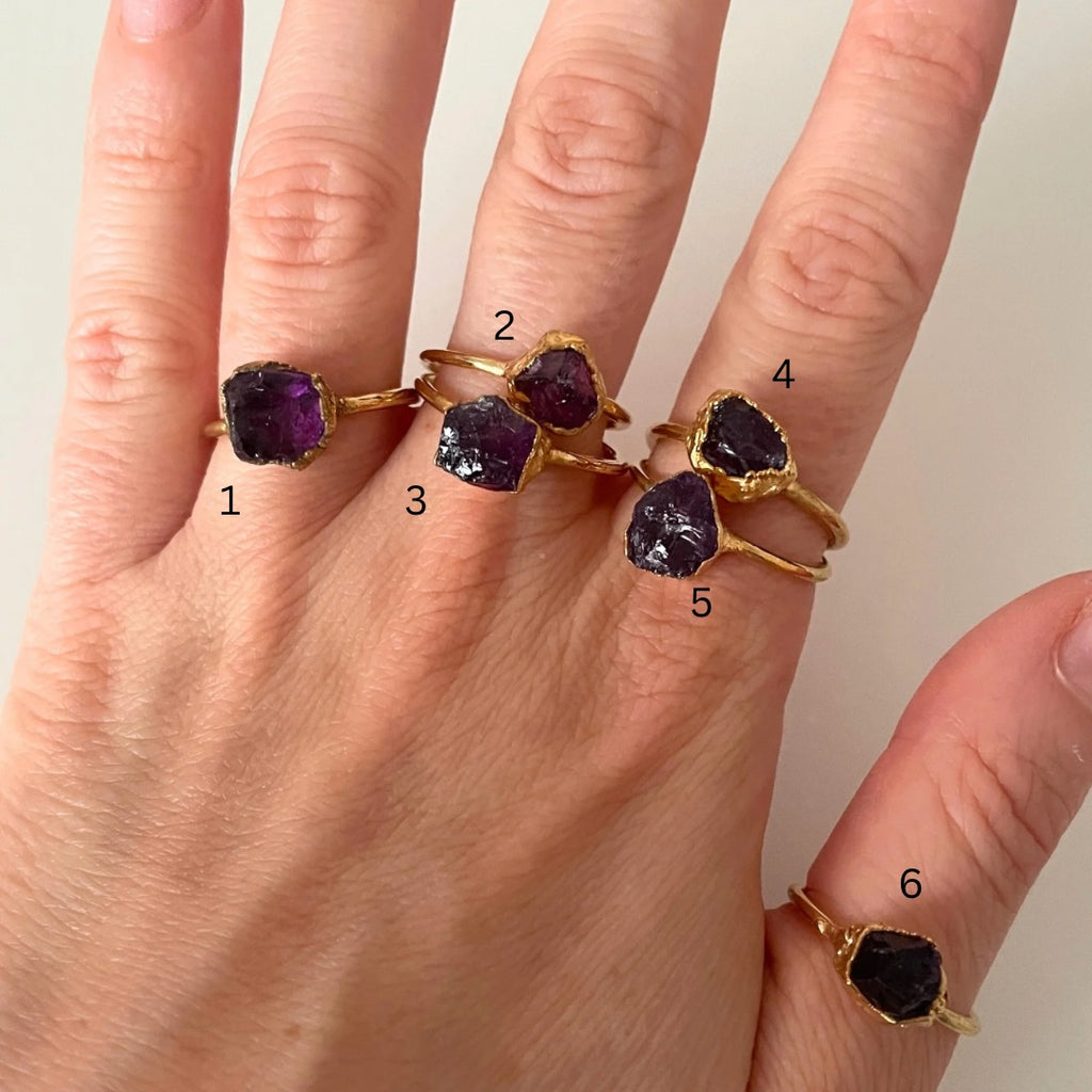 AMETHYST GOLD RING
