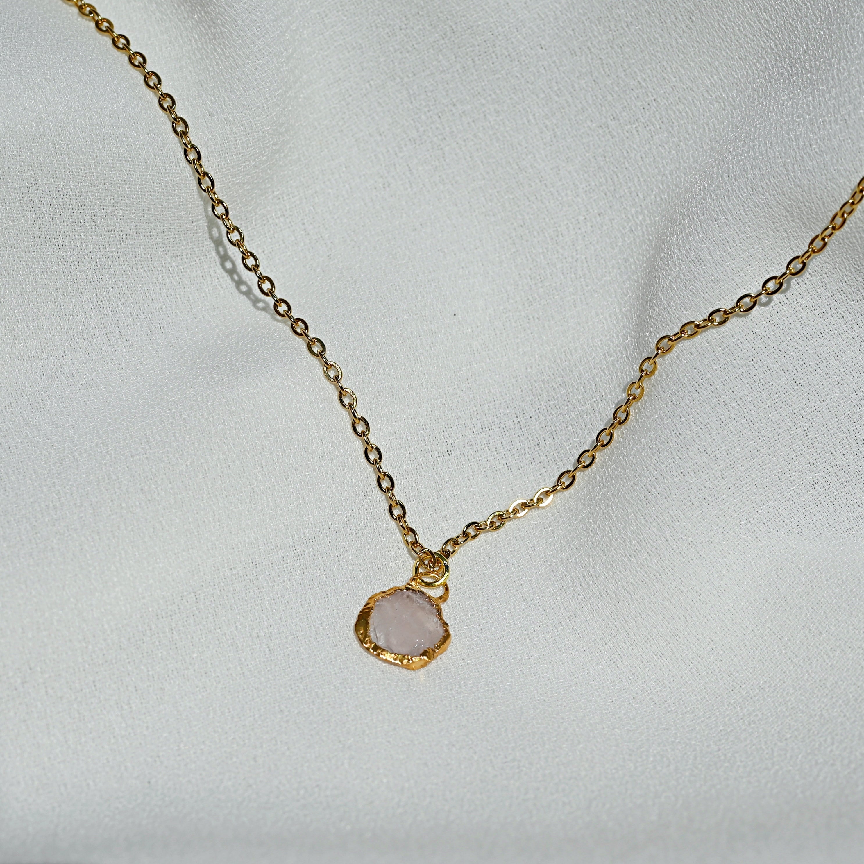 ROSE QUARTZ NECKLACE