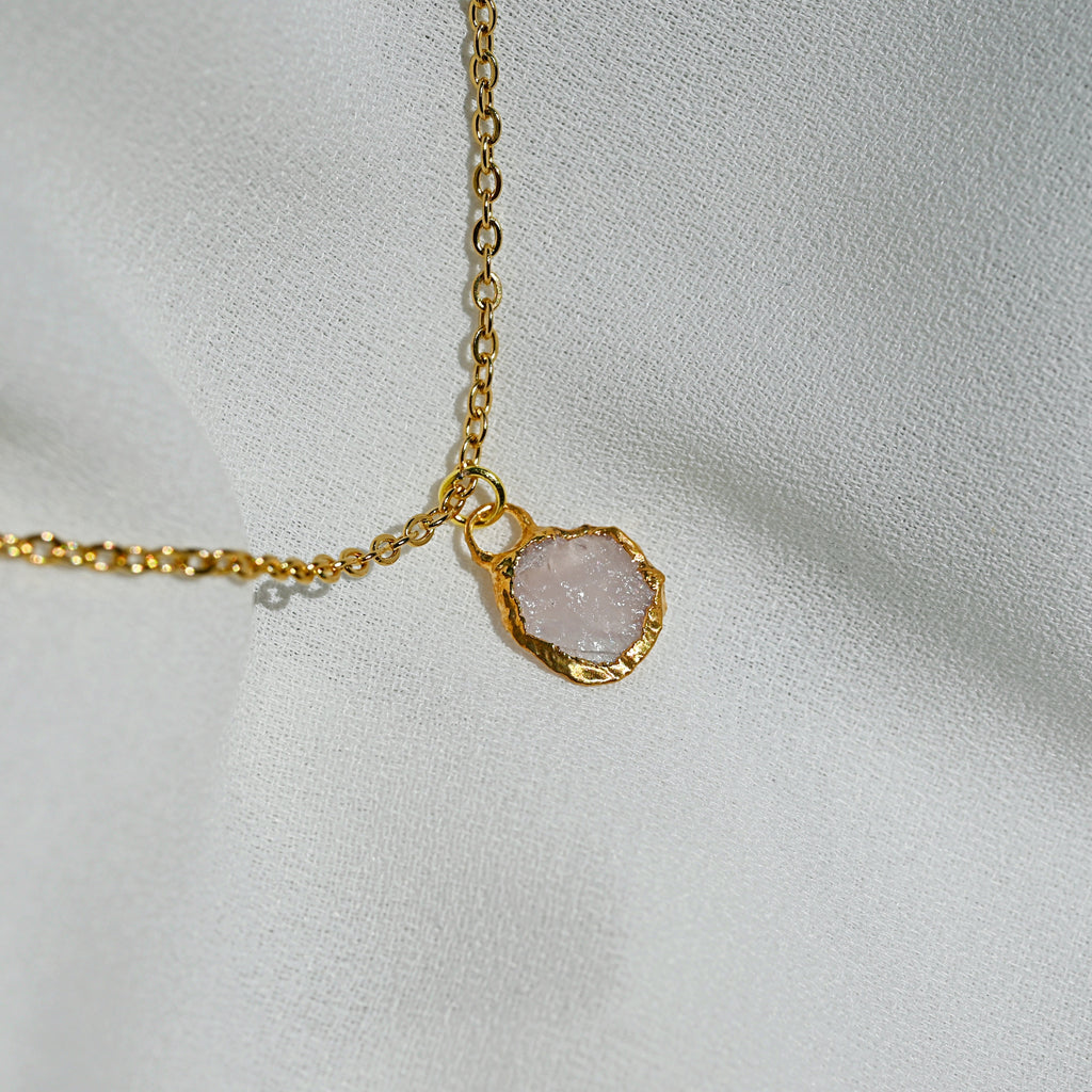 ROSE QUARTZ NECKLACE