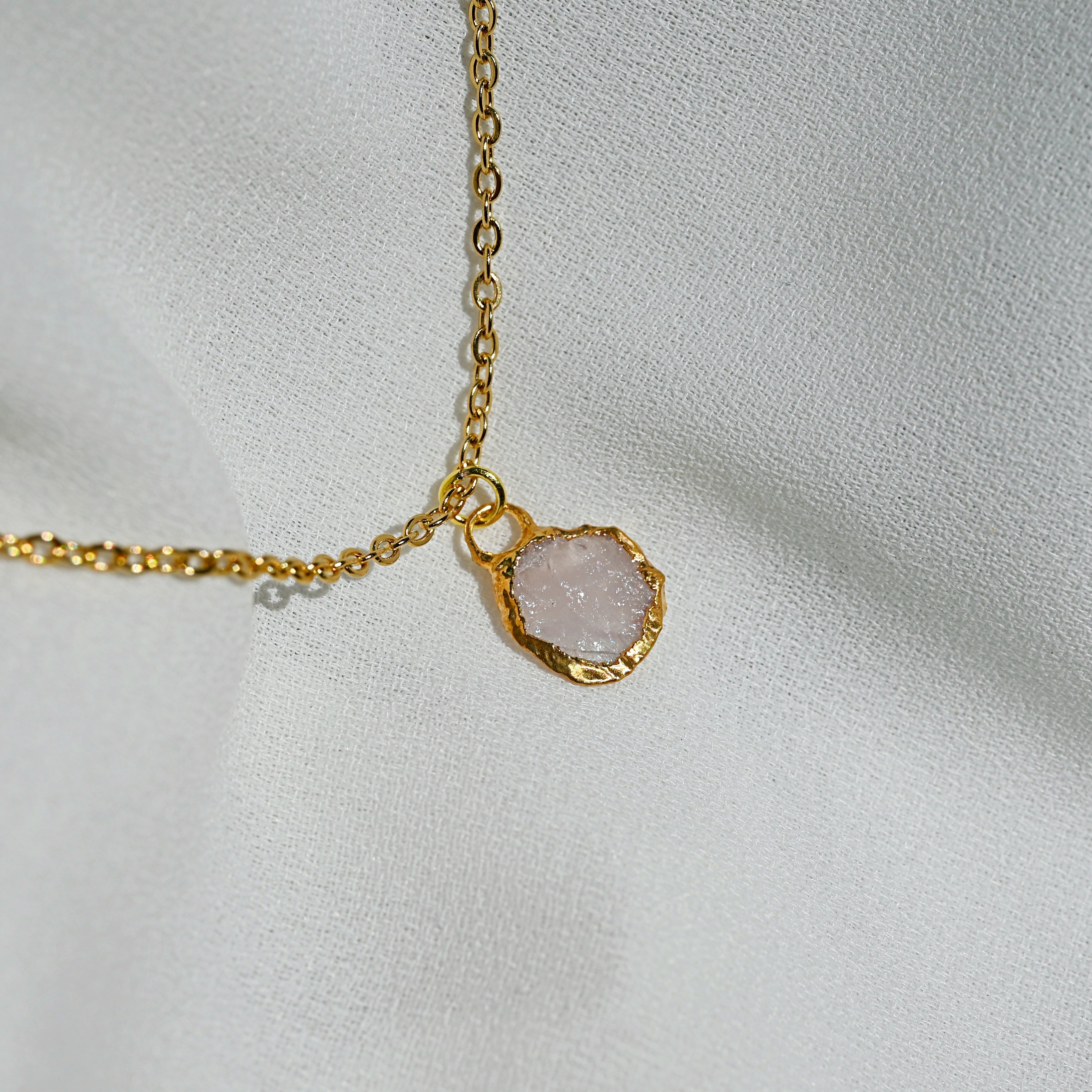 ROSE QUARTZ NECKLACE