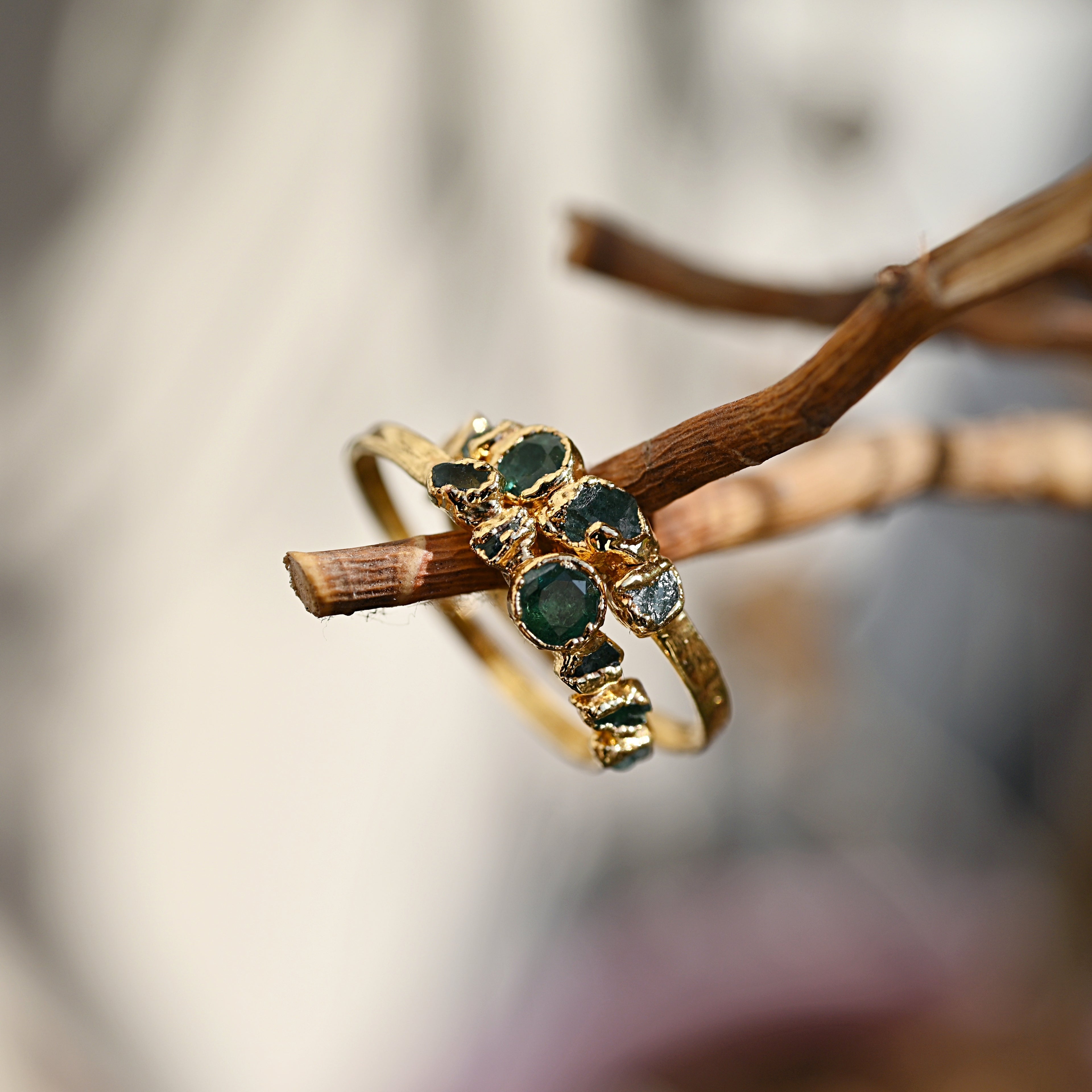 EMERALD STATEMENT RING WITH CUT EMERALD