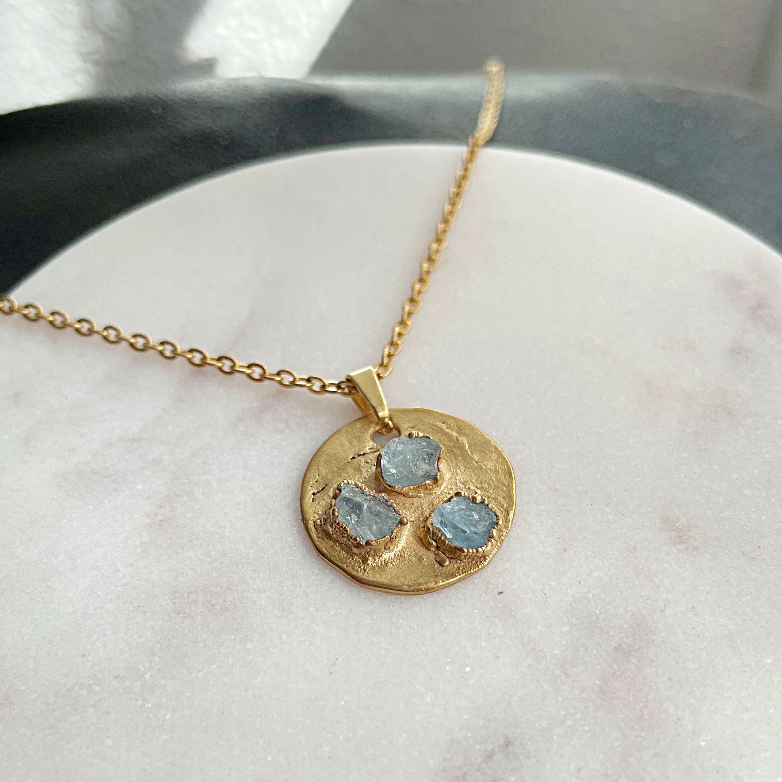AQUAMARINE MEDALLION NECKLACE