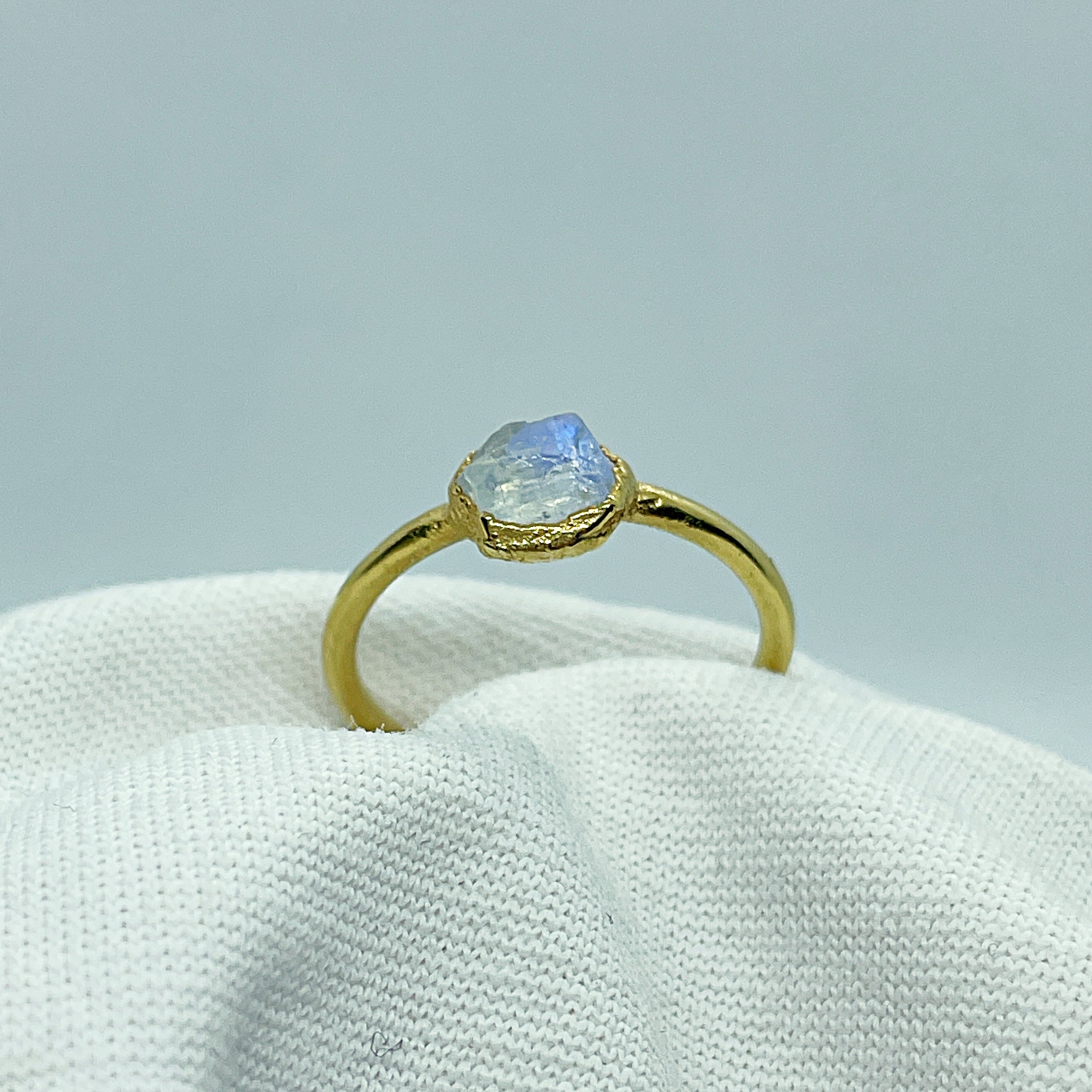 MOONSTONE MINI RING