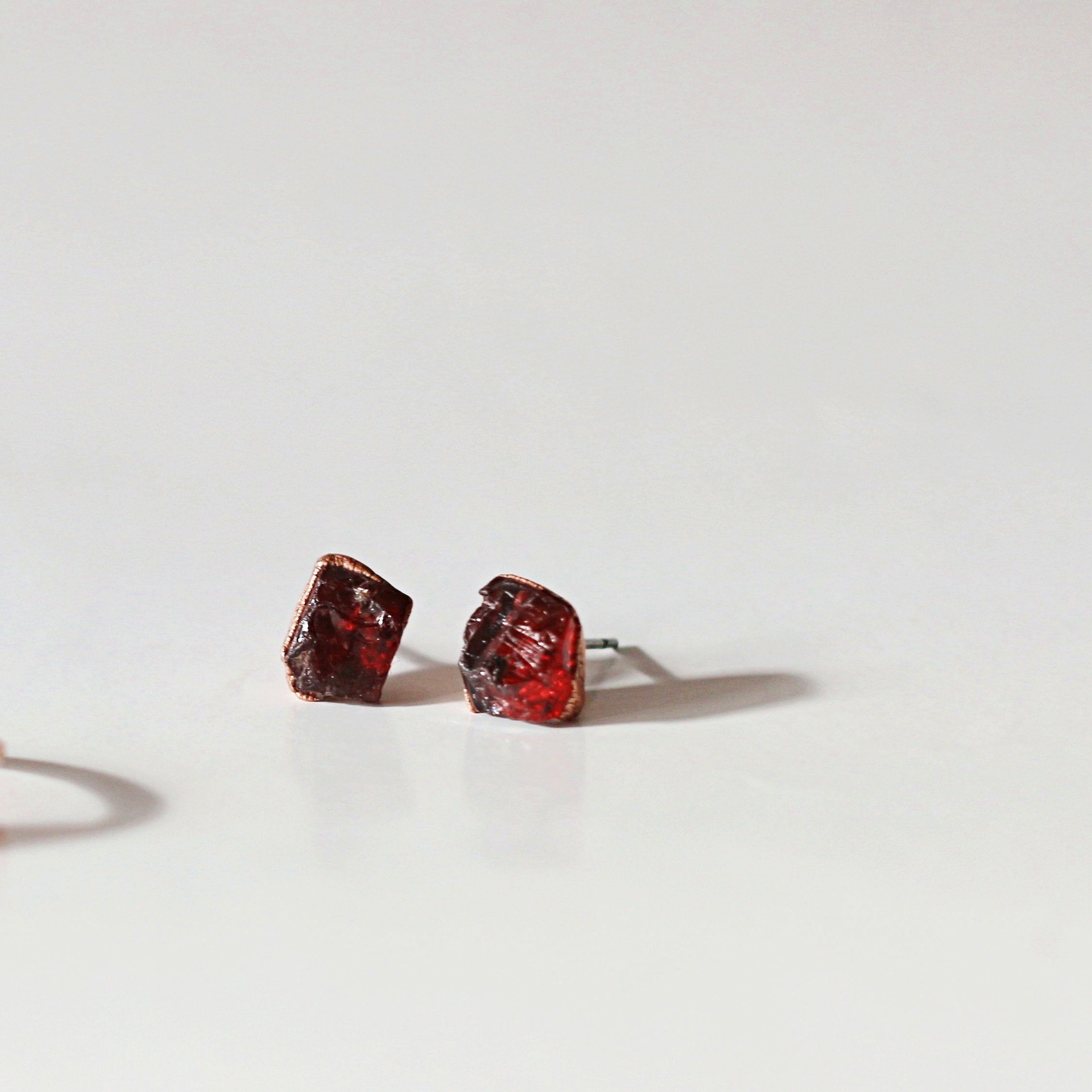 GARNET EARRINGS