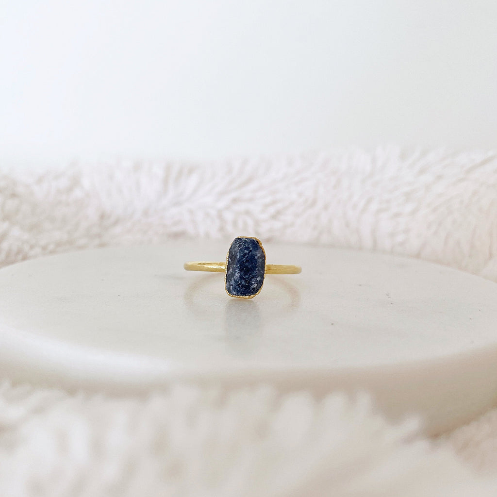 SAPPHIRE COCKTAIL RING