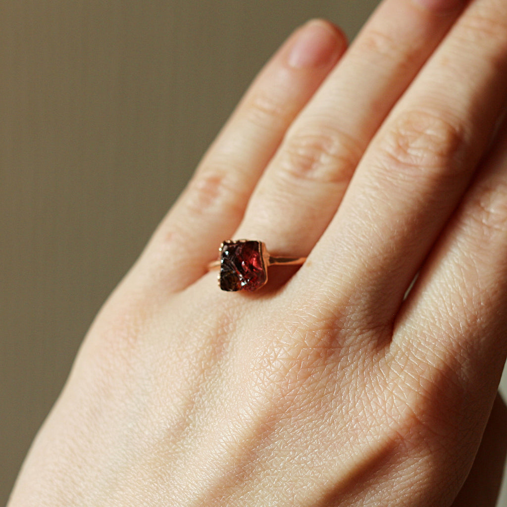 GARNET COCKTAIL RING
