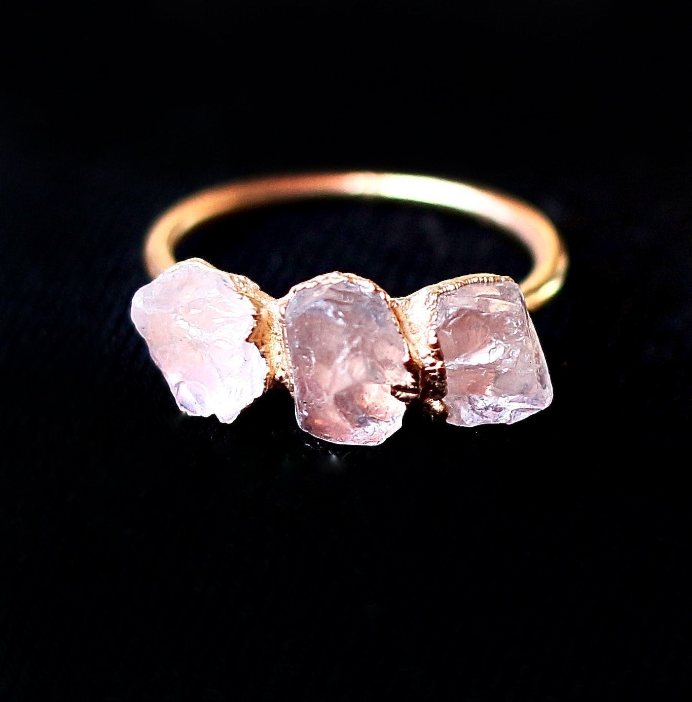 TRIPLE ROSE QUARTZ RING
