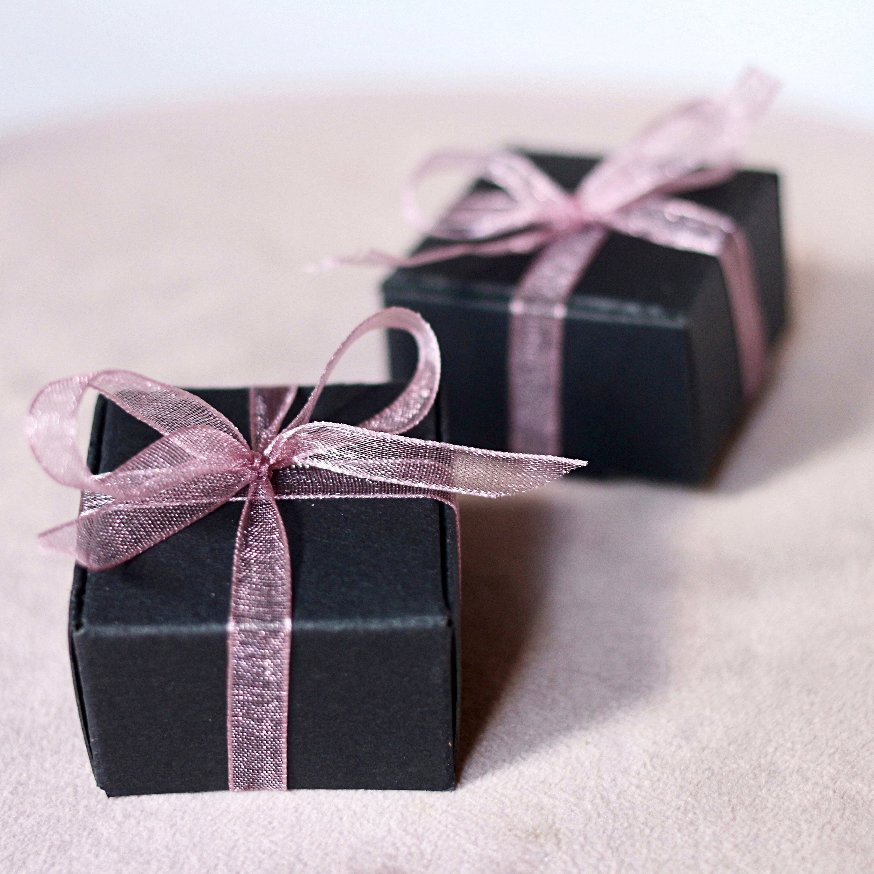 Niriana gift box.