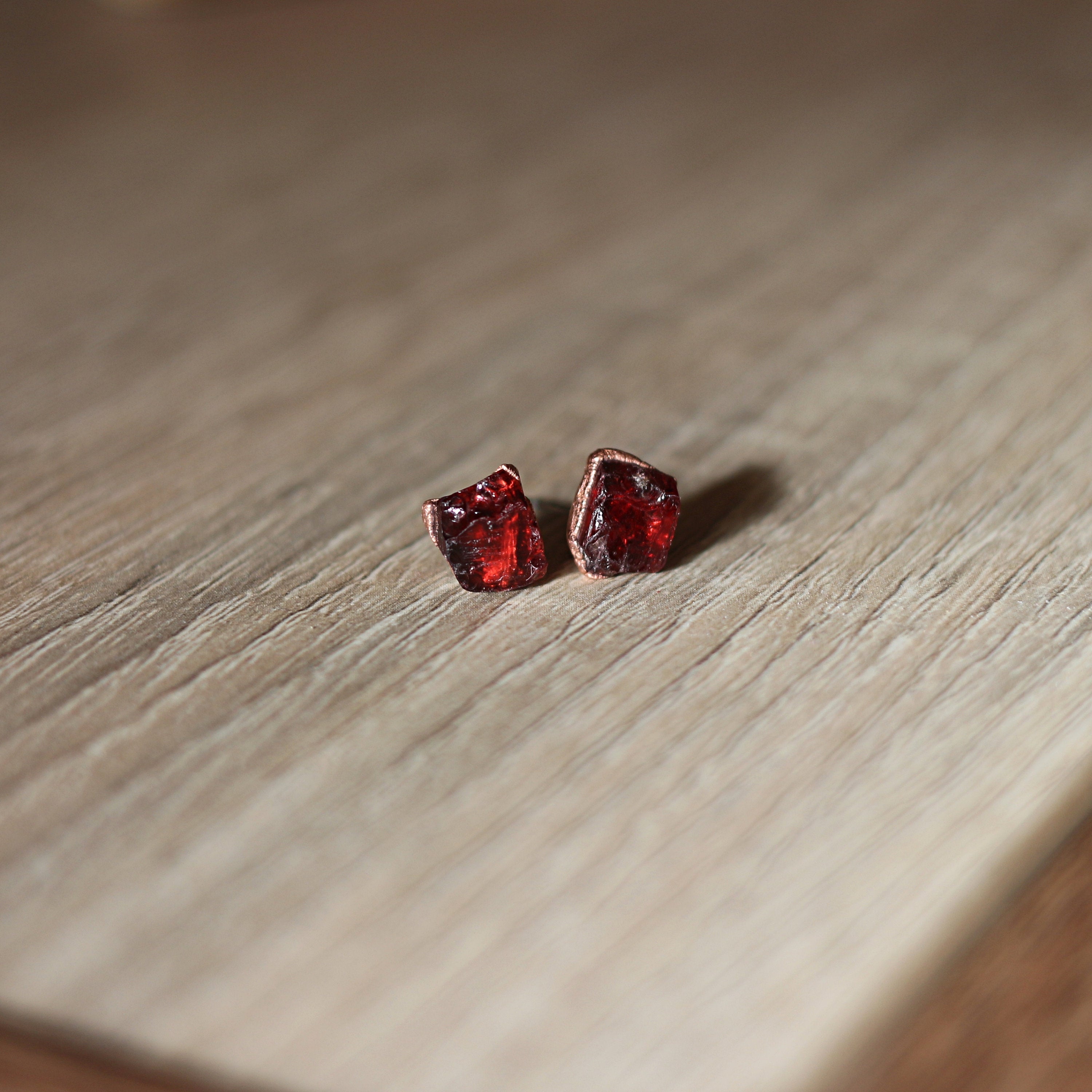 GARNET EARRINGS