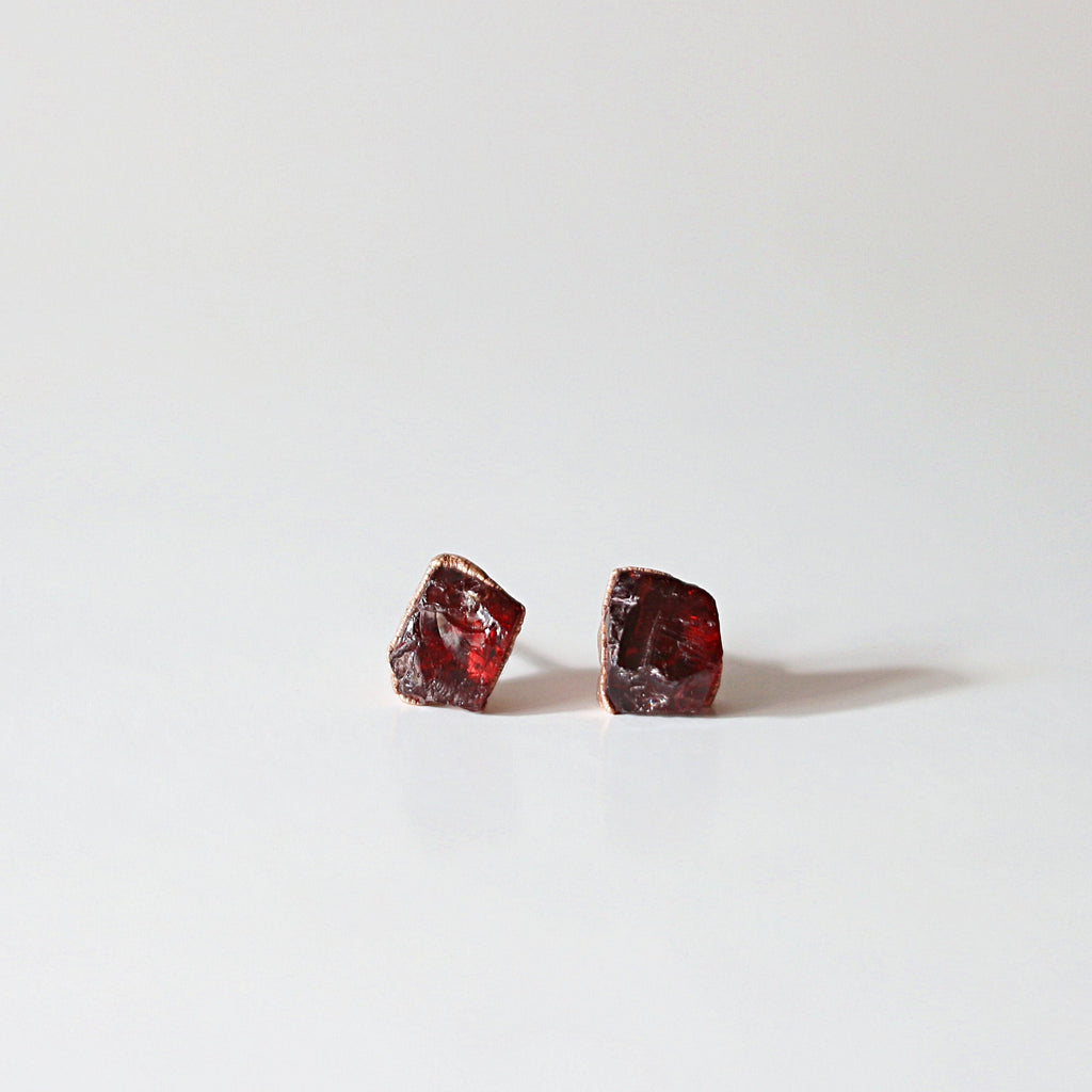 GARNET EARRINGS