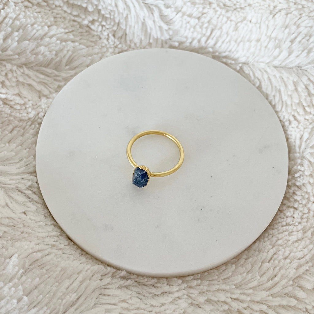 SAPPHIRE COCKTAIL RING